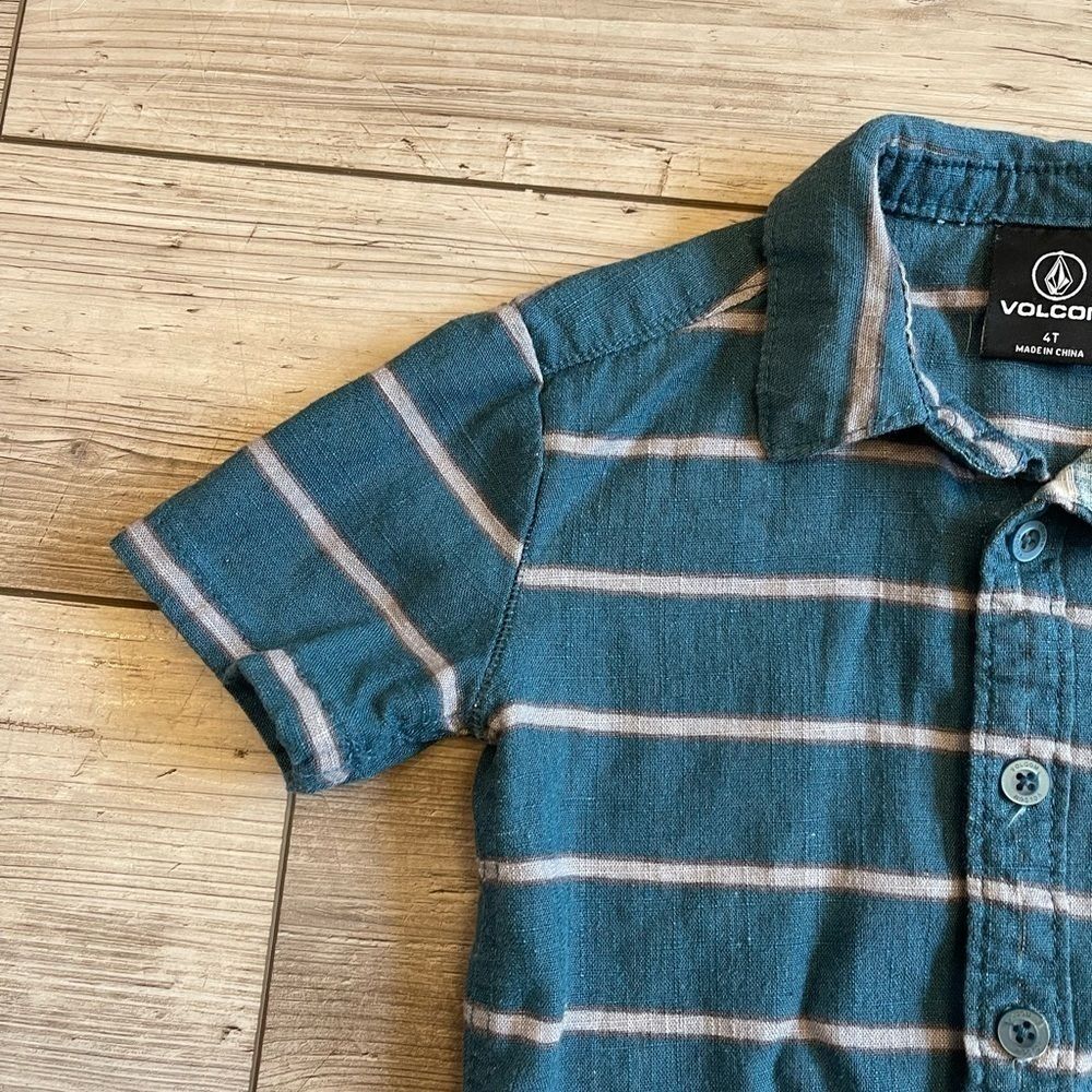 Volcom | Button Down Shirt | Size: 4T - Picture 4 of 5
